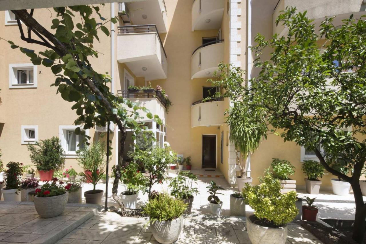 Apartmani Salus บุดวา ภายนอก รูปภาพ