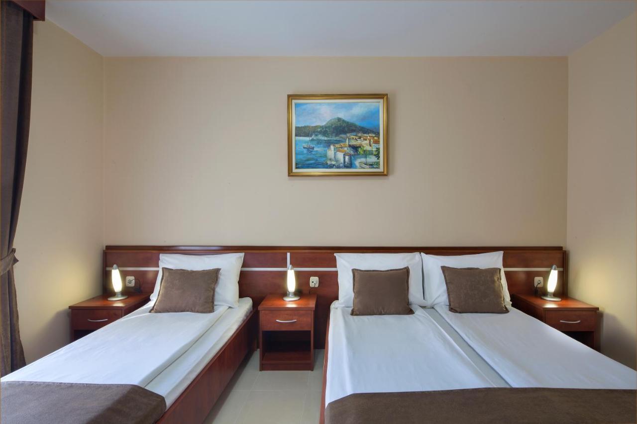 Apartmani Salus บุดวา ภายนอก รูปภาพ