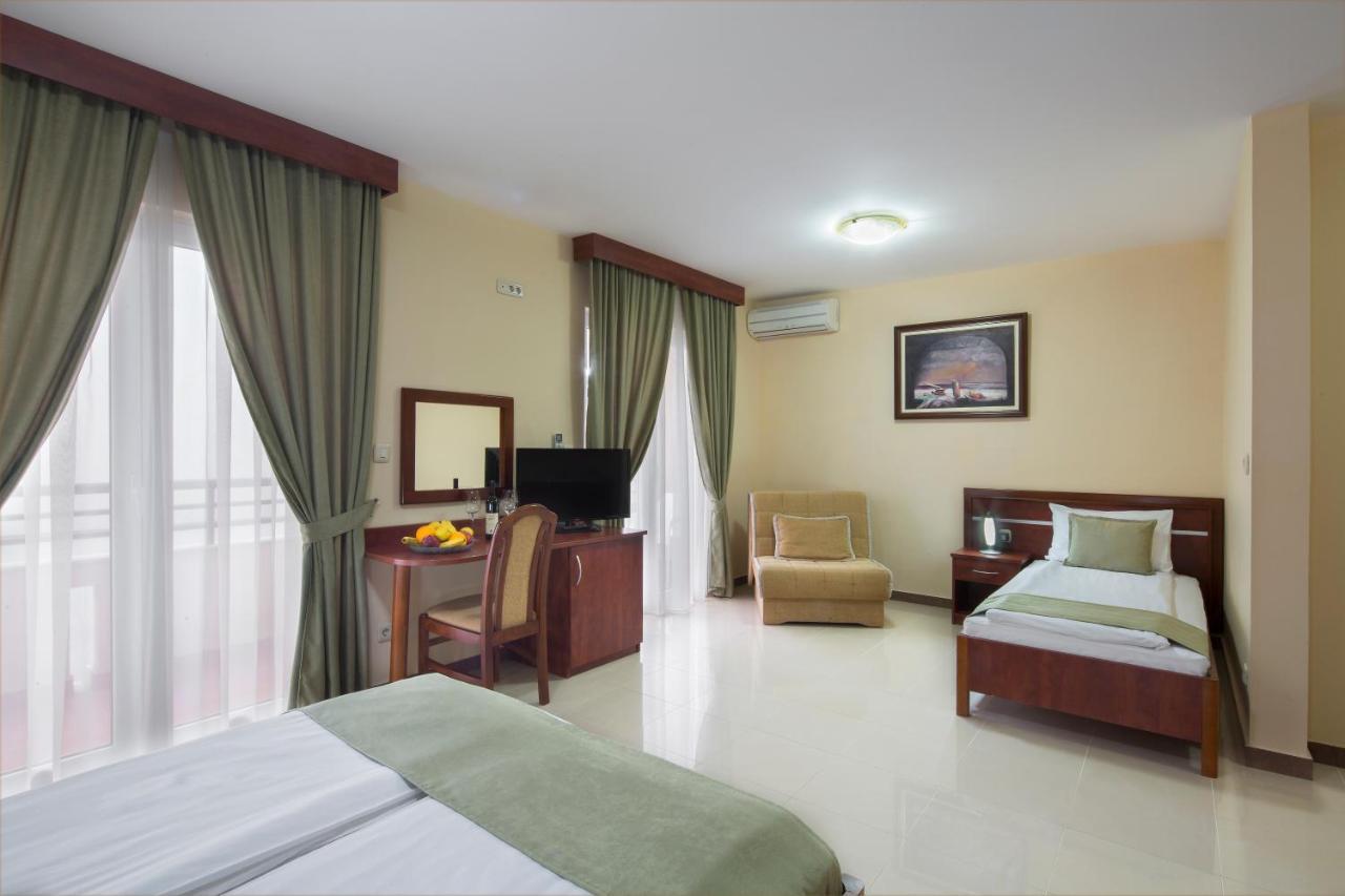 Apartmani Salus บุดวา ภายนอก รูปภาพ