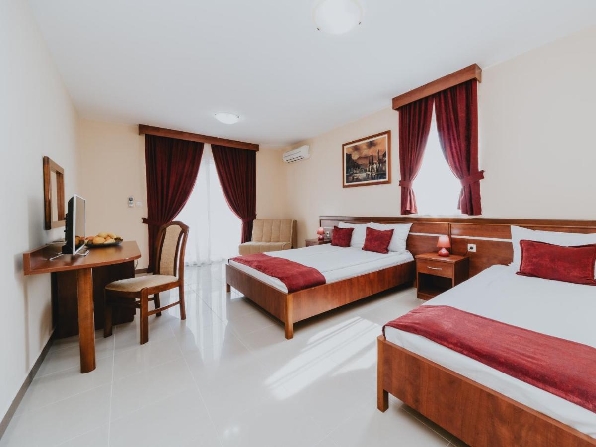 Apartmani Salus บุดวา ภายนอก รูปภาพ