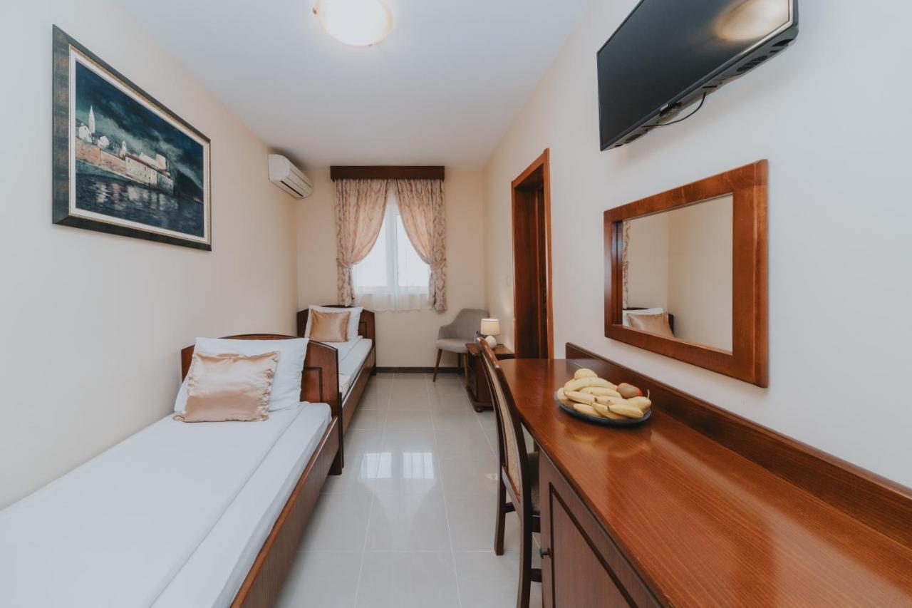 Apartmani Salus บุดวา ภายนอก รูปภาพ
