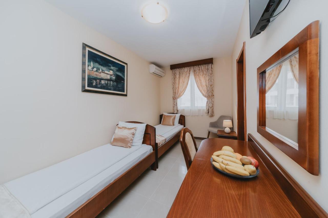 Apartmani Salus บุดวา ภายนอก รูปภาพ